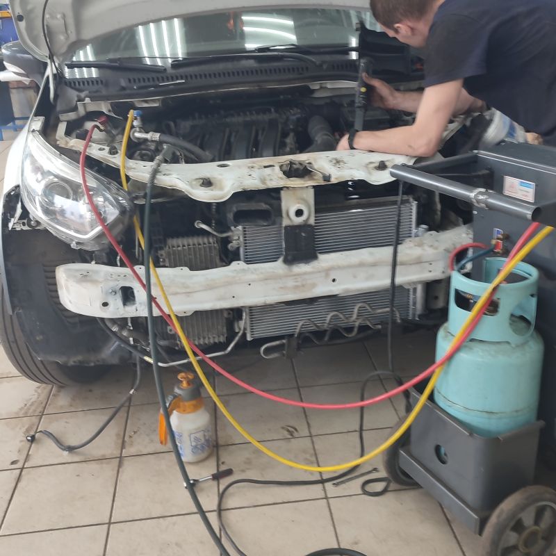 Заправка автокондиционера